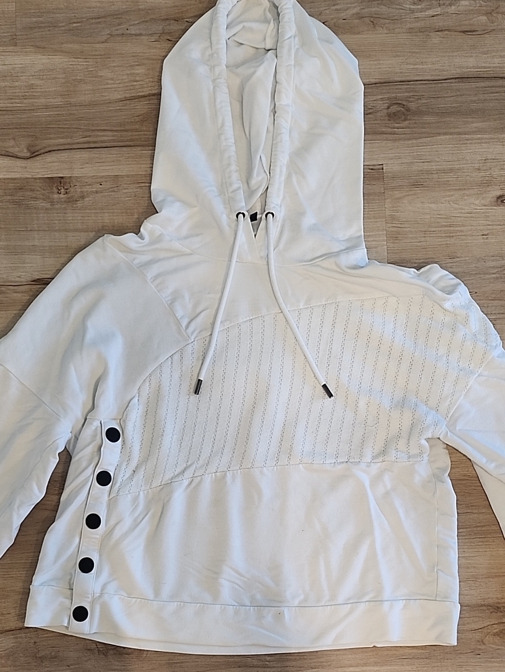 CAbi ATC Road Trip Hoodie 5920 White Pullover with Side Snap Accents Large